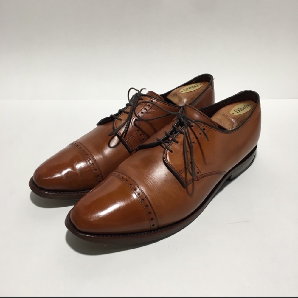 Allen Edmonds Clifton Oxfords in Walnut- 10 D